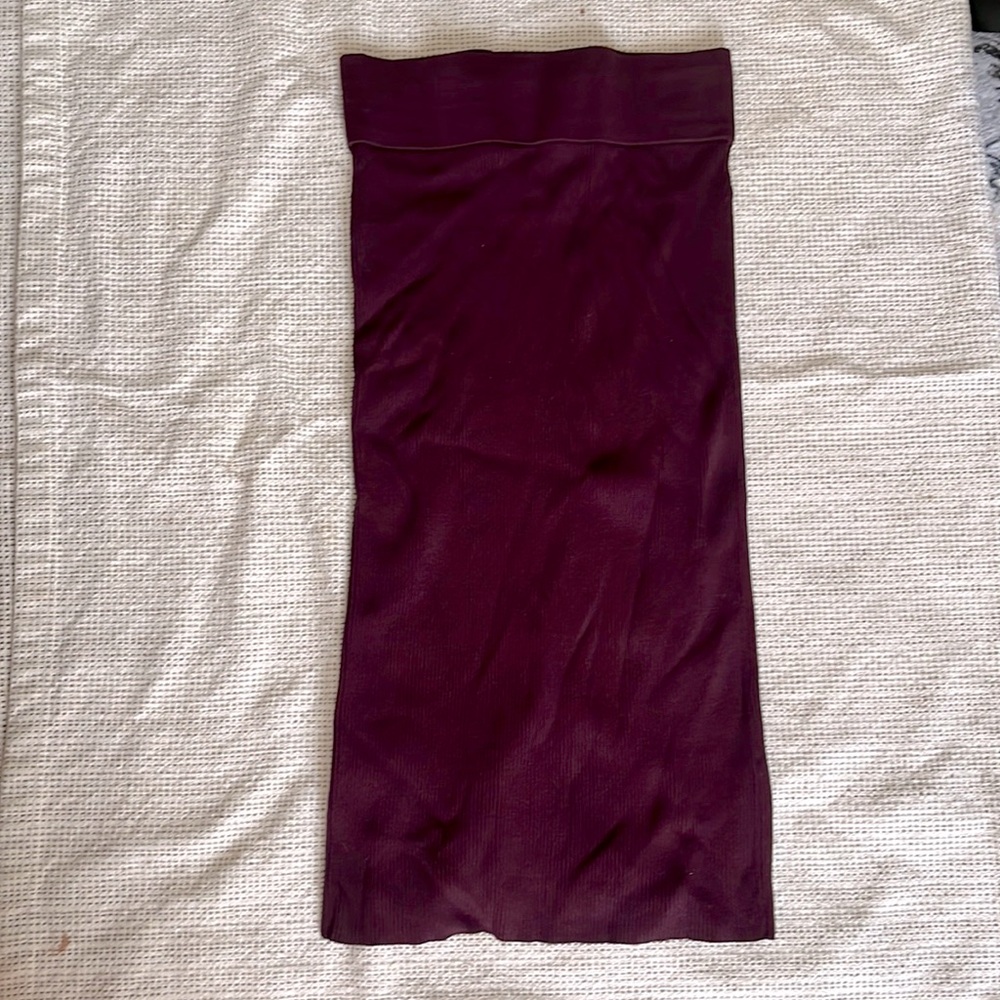 Burgundy pencil skirt